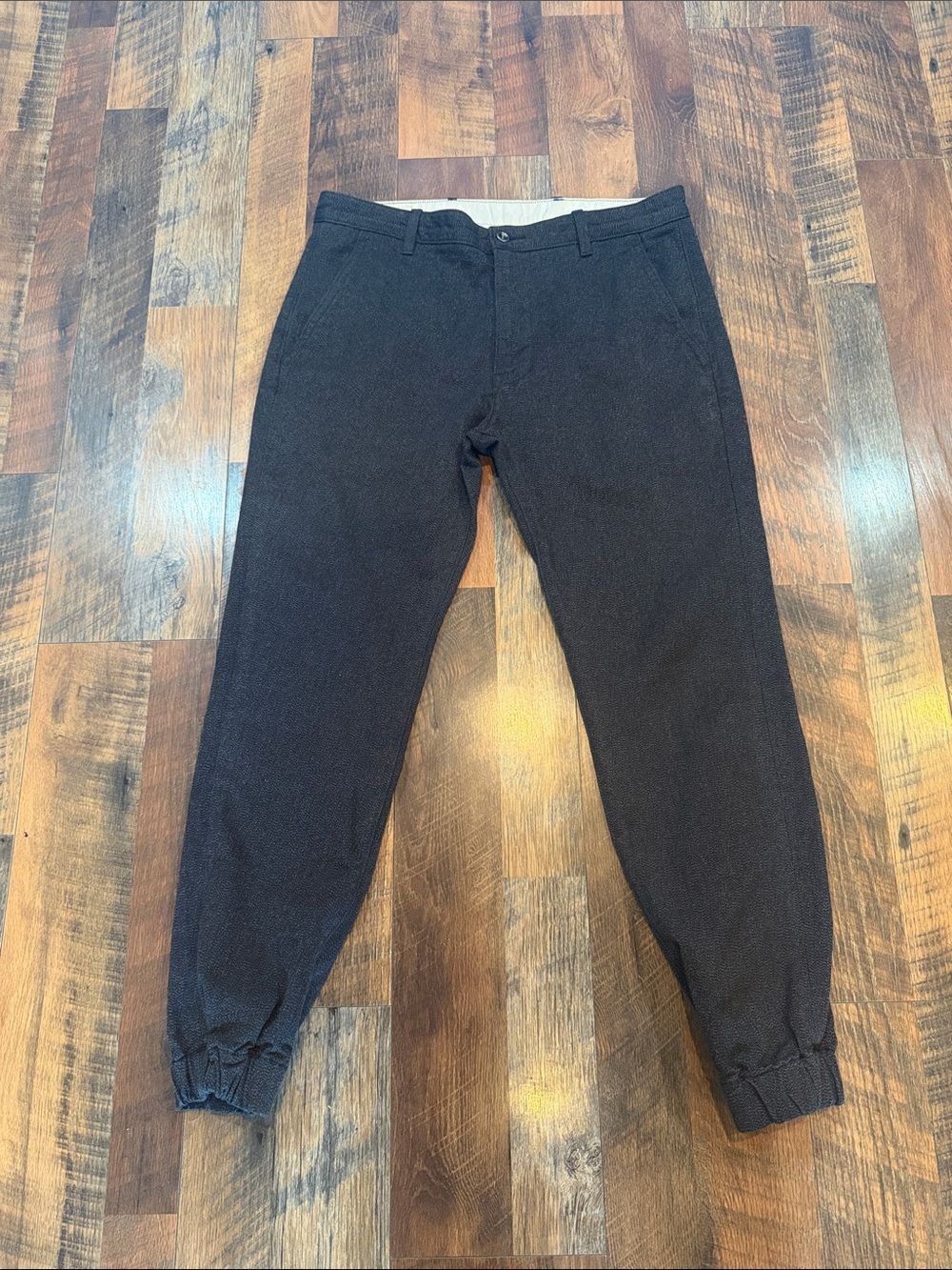 Levi's Men's Charcoal gray Jogger Pants 36 (5000H)